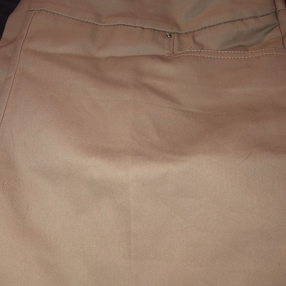 Three pairs of Avenue capris